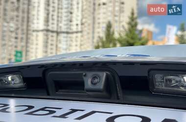 Внедорожник / Кроссовер Audi Q8 2021 в 