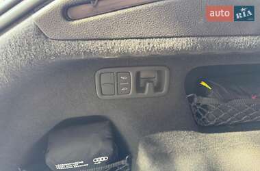 Внедорожник / Кроссовер Audi Q8 2021 в 
