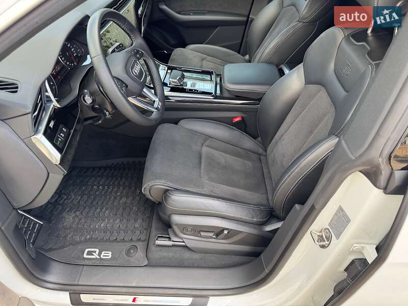 Позашляховик / Кросовер Audi Q8 2021 в Києві