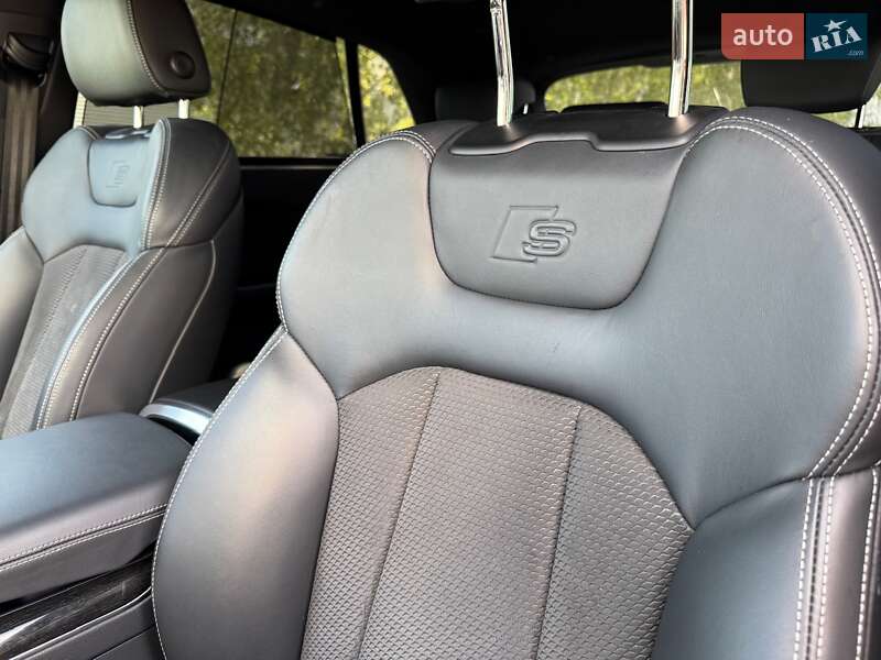 Позашляховик / Кросовер Audi Q8 2021 в Києві