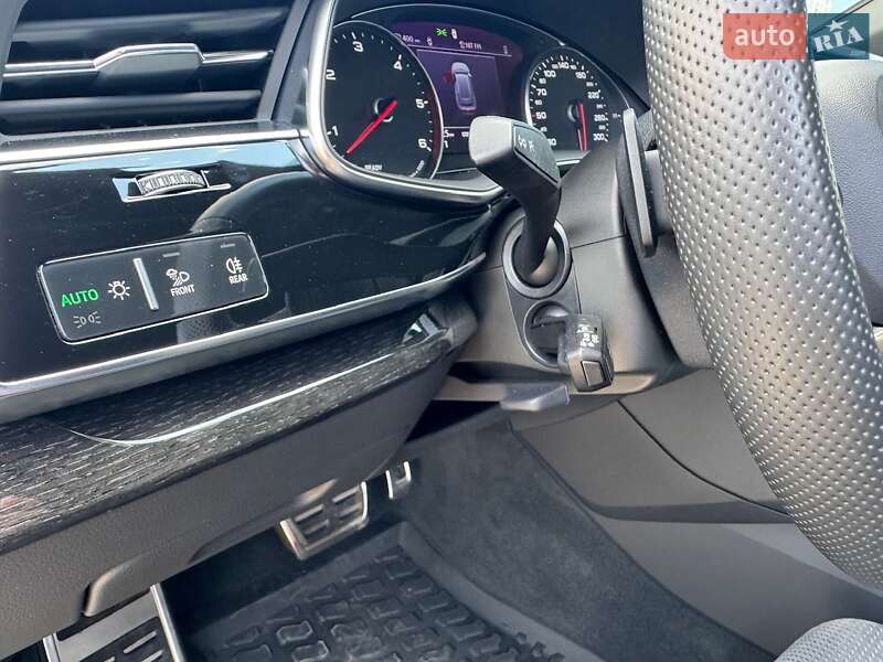 Позашляховик / Кросовер Audi Q8 2021 в Києві