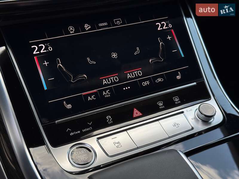 Позашляховик / Кросовер Audi Q8 2021 в Києві