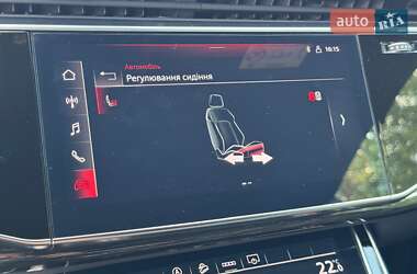 Внедорожник / Кроссовер Audi Q8 2021 в 