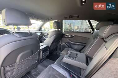 Внедорожник / Кроссовер Audi Q8 2021 в 