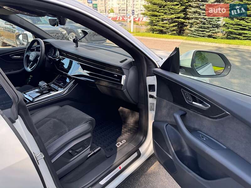 Позашляховик / Кросовер Audi Q8 2021 в Києві