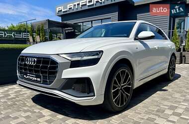Позашляховик / Кросовер Audi Q8 2018 в 
