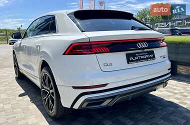 Позашляховик / Кросовер Audi Q8 2018 в 