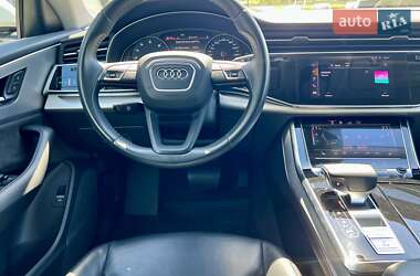 Позашляховик / Кросовер Audi Q8 2018 в 