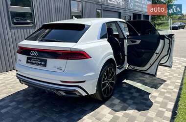 Позашляховик / Кросовер Audi Q8 2018 в 