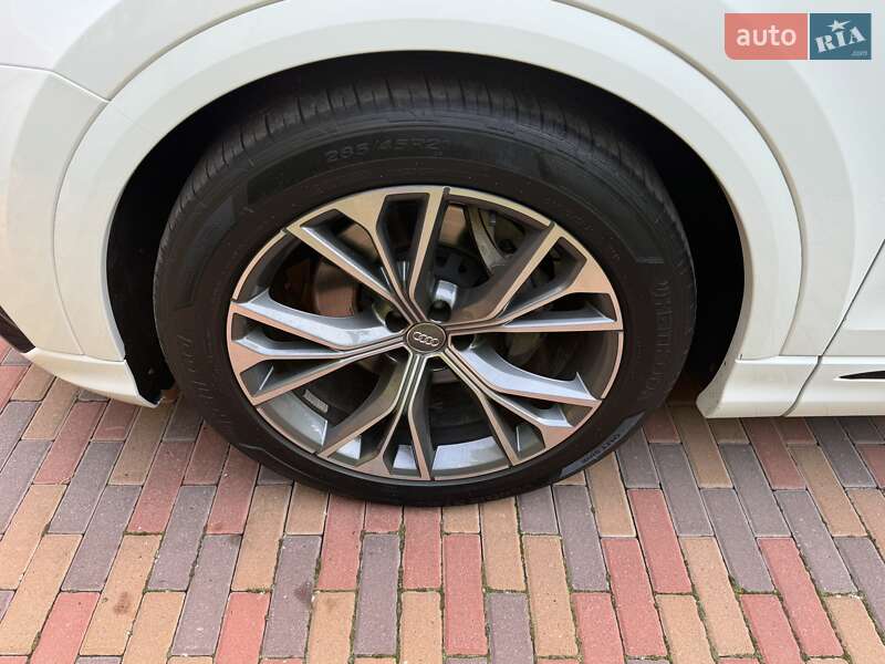 Внедорожник / Кроссовер Audi Q8 2018 в Киеве фото 12 Внедорожник / Кроссовер Audi Q8 2018 в Киеве