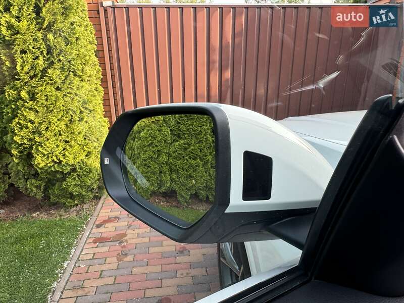 Внедорожник / Кроссовер Audi Q8 2018 в Киеве фото 25 Внедорожник / Кроссовер Audi Q8 2018 в Киеве