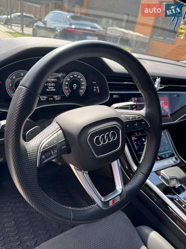 Внедорожник / Кроссовер Audi Q8 2021 в Днепре