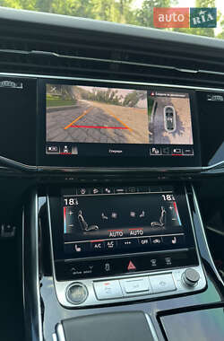 Внедорожник / Кроссовер Audi Q8 2021 в 