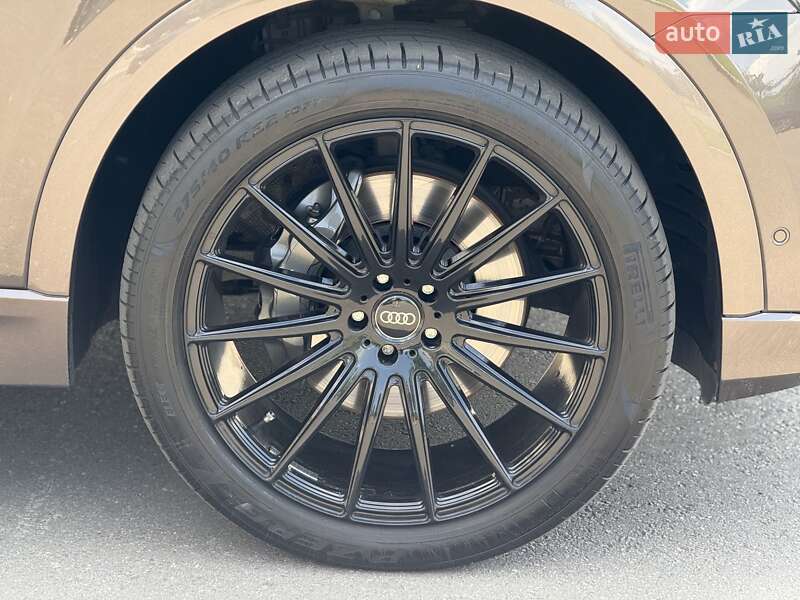 Внедорожник / Кроссовер Audi Q8 2018 в Днепре