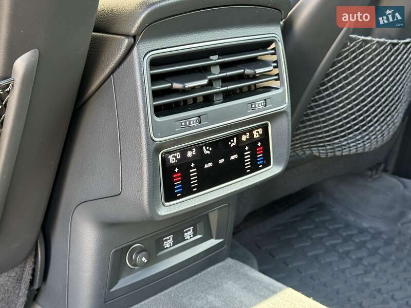 Внедорожник / Кроссовер Audi Q8 2018 в Днепре