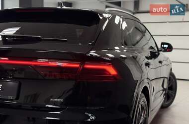 Внедорожник / Кроссовер Audi Q8 2025 в 