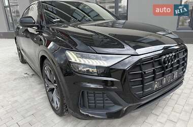 Внедорожник / Кроссовер Audi Q8 2022 в 