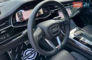 Позашляховик / Кросовер Audi Q8 2024 в 