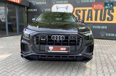 Внедорожник / Кроссовер Audi Q8 2021 в 