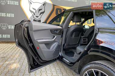 Внедорожник / Кроссовер Audi Q8 2021 в 
