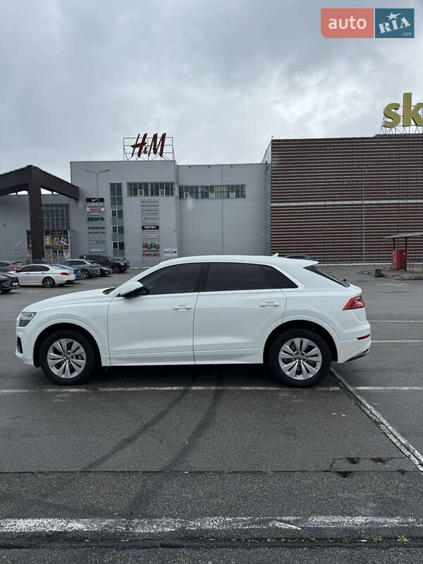 Внедорожник / Кроссовер Audi Q8 2019 в Киеве