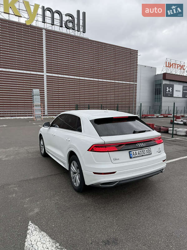 Внедорожник / Кроссовер Audi Q8 2019 в Киеве