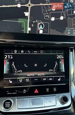 Позашляховик / Кросовер Audi Q8 2021 в 