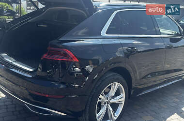 Внедорожник / Кроссовер Audi Q8 2023 в 