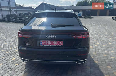Внедорожник / Кроссовер Audi Q8 2023 в 