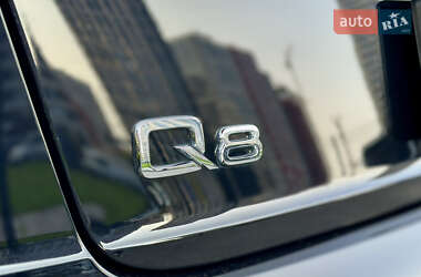 Позашляховик / Кросовер Audi Q8 2019 в 