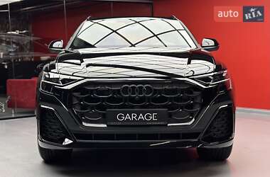 Позашляховик / Кросовер Audi Q8 2025 в 