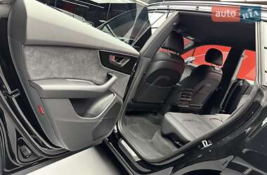 Позашляховик / Кросовер Audi Q8 2025 в 