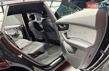Позашляховик / Кросовер Audi Q8 2025 в 
