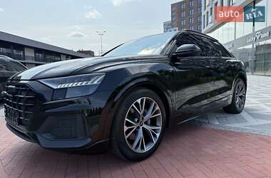 Внедорожник / Кроссовер Audi Q8 2023 в 