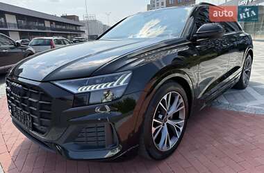 Внедорожник / Кроссовер Audi Q8 2023 в 