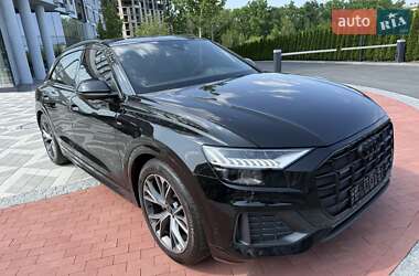 Внедорожник / Кроссовер Audi Q8 2023 в 