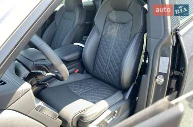 Внедорожник / Кроссовер Audi Q8 2025 в 
