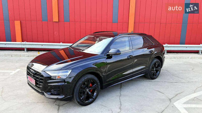 Внедорожник / Кроссовер Audi Q8 2019 в Киеве