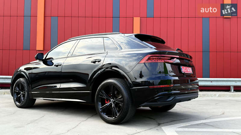 Внедорожник / Кроссовер Audi Q8 2019 в Киеве