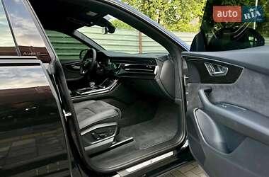 Внедорожник / Кроссовер Audi Q8 2025 в 
