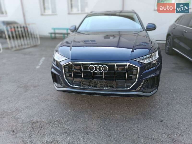 Внедорожник / Кроссовер Audi Q8 2021 в Львове