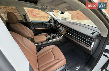 Внедорожник / Кроссовер Audi Q8 2020 в 