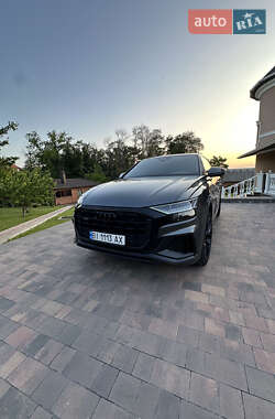Внедорожник / Кроссовер Audi Q8 2020 в 