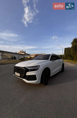 Внедорожник / Кроссовер Audi Q8 2018 в 