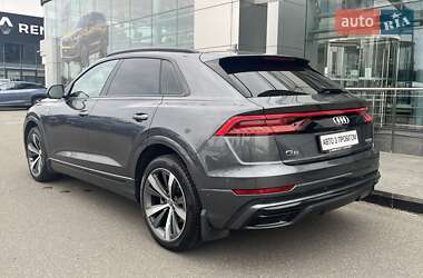 Внедорожник / Кроссовер Audi Q8 2019 в 