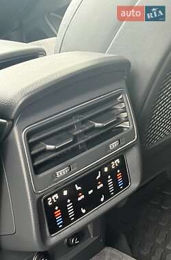Внедорожник / Кроссовер Audi Q8 2019 в 