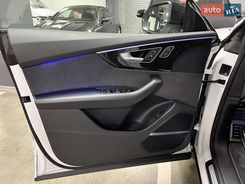 Внедорожник / Кроссовер Audi Q8 2024 в Львове фото 29 Внедорожник / Кроссовер Audi Q8 2024 в Львове