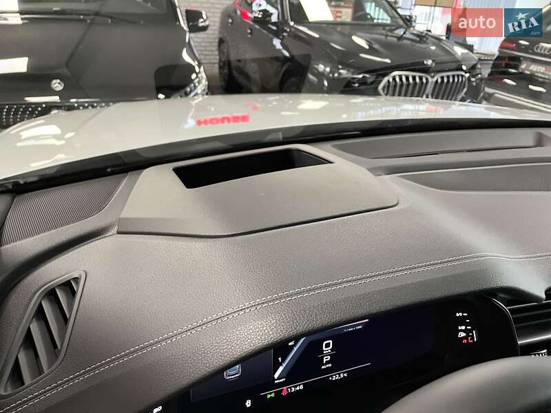 Позашляховик / Кросовер Audi Q8 2024 в Львові