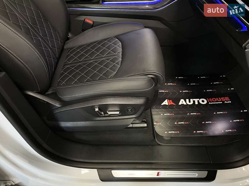 Позашляховик / Кросовер Audi Q8 2024 в Львові