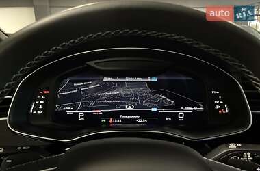 Позашляховик / Кросовер Audi Q8 2024 в 
